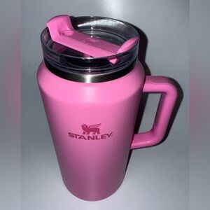 Stanley 64 oz. Quencher H2.0 FlowState Tumbler: USED WITH DENT-NO STRAW